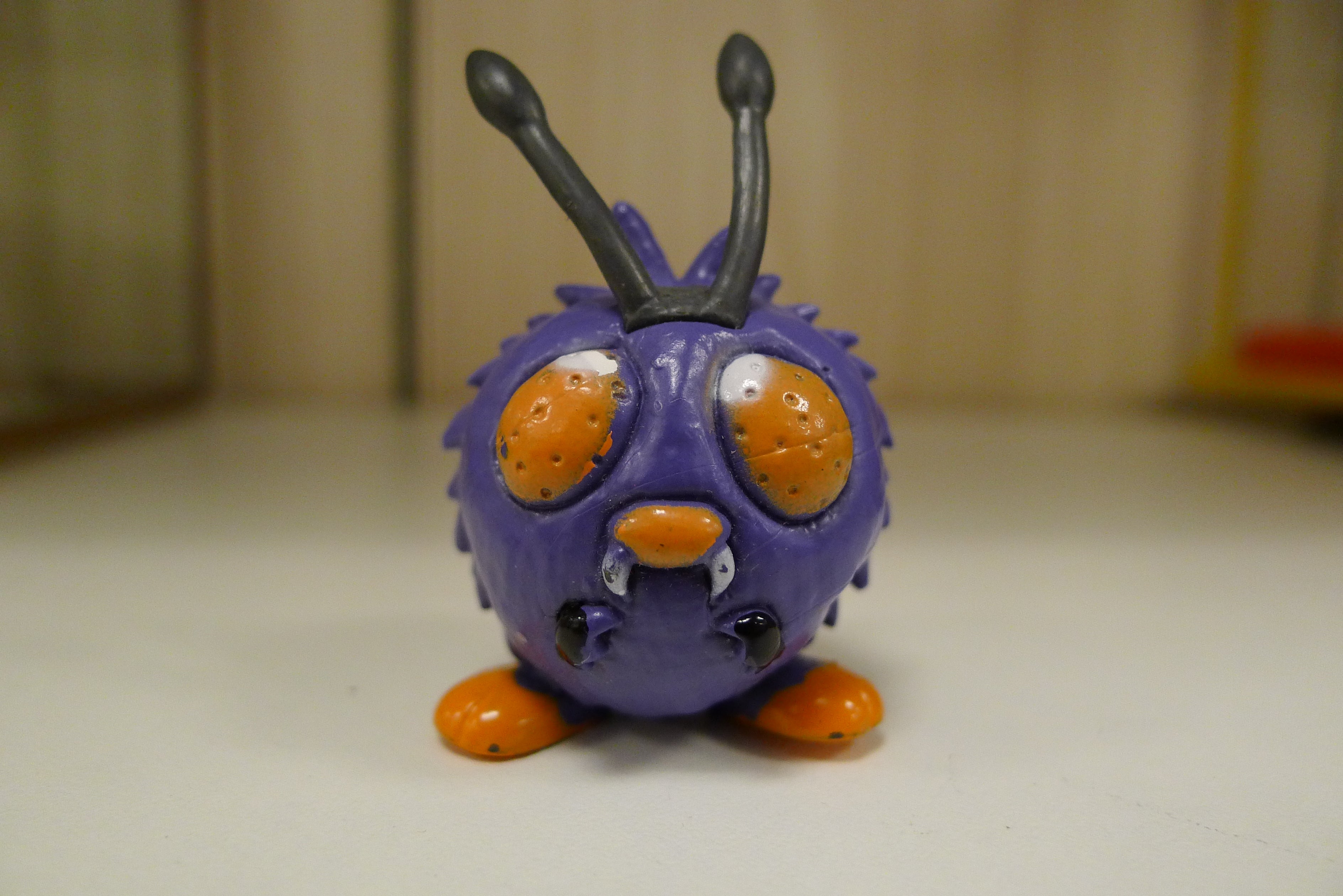 Pokémon Venonat TOMY figur 1999 – front