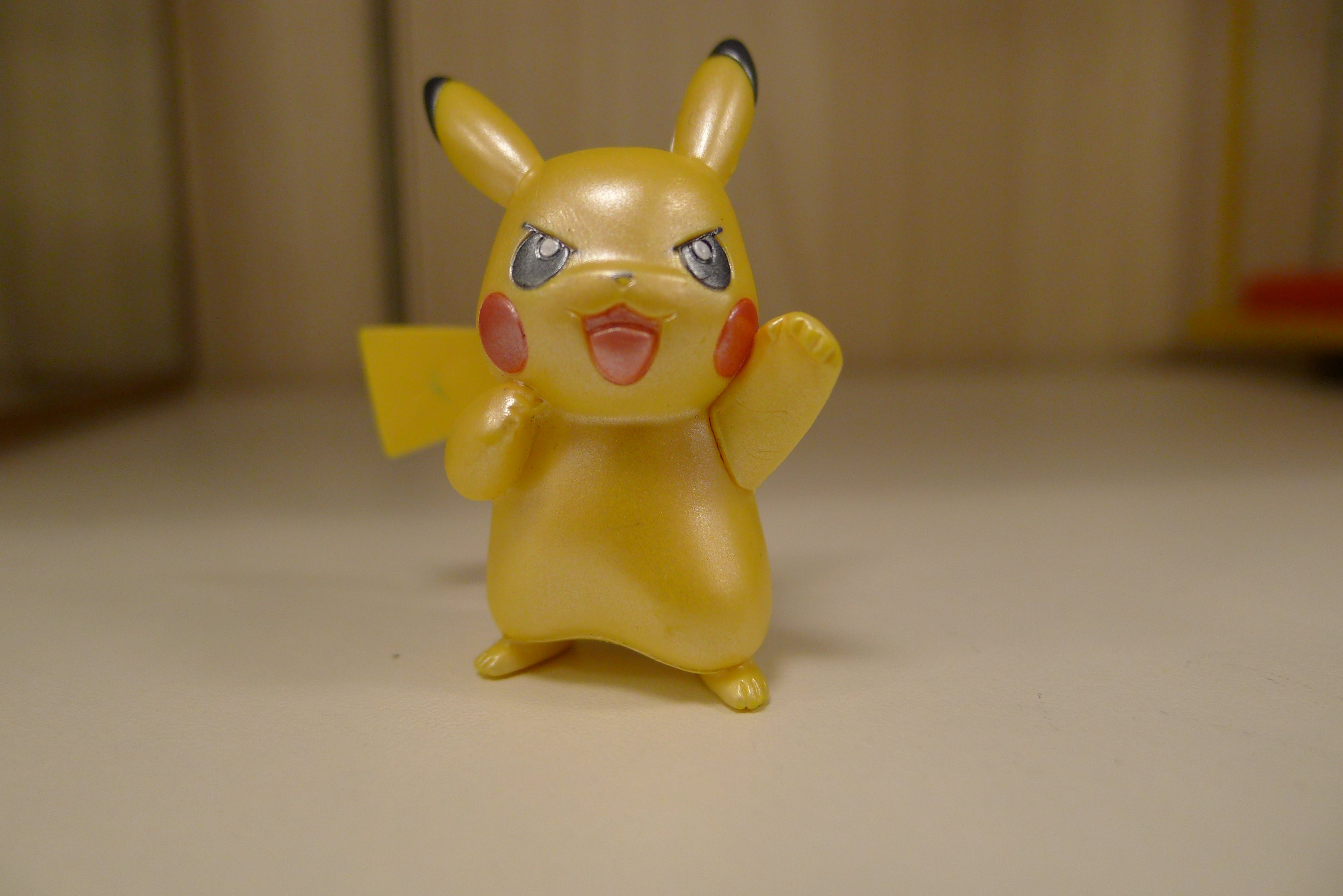 Pokémon Pikachu shiny mini figur – front