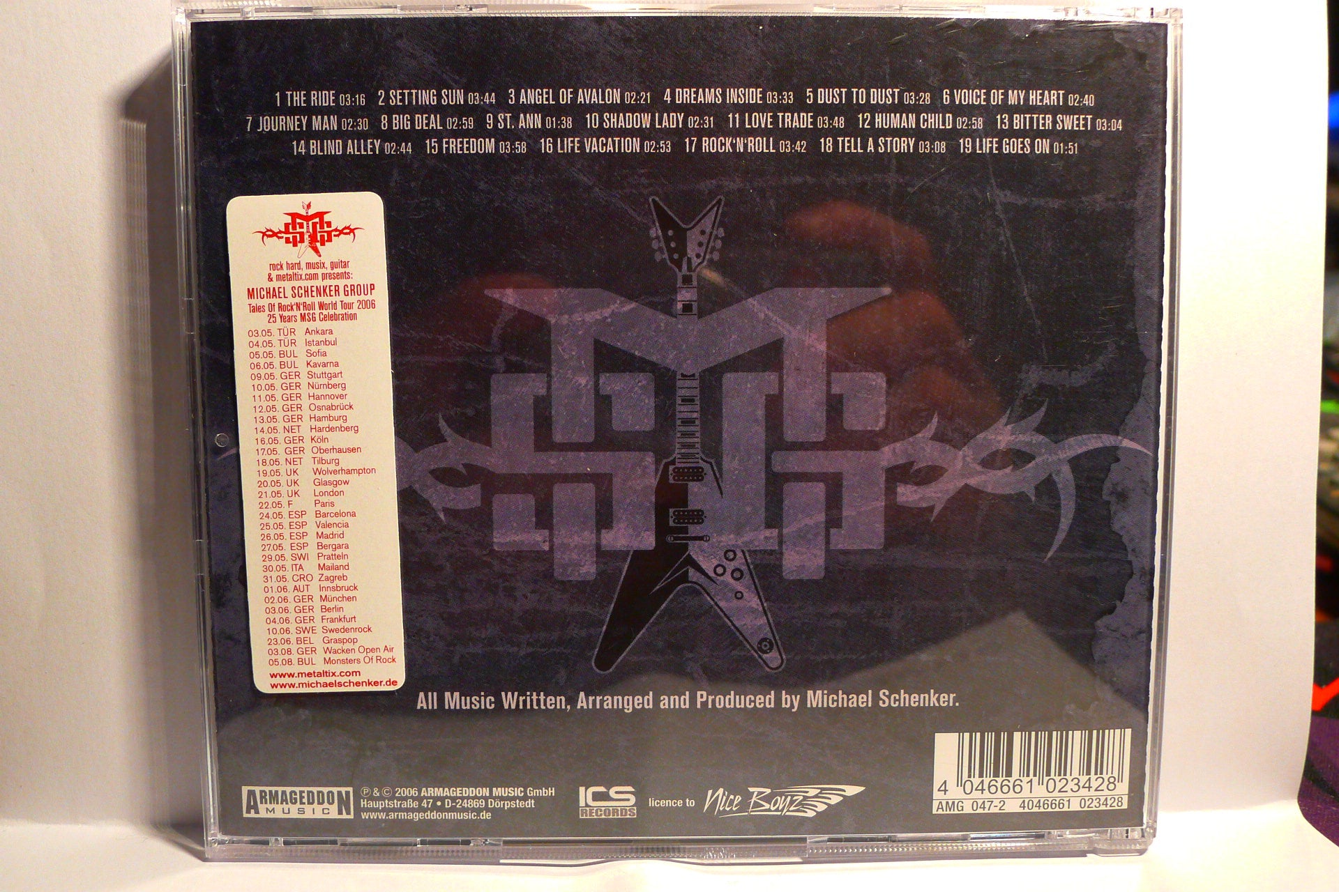 Baksiden av Tales of Rock ’n’ Roll CD med komplett sporliste