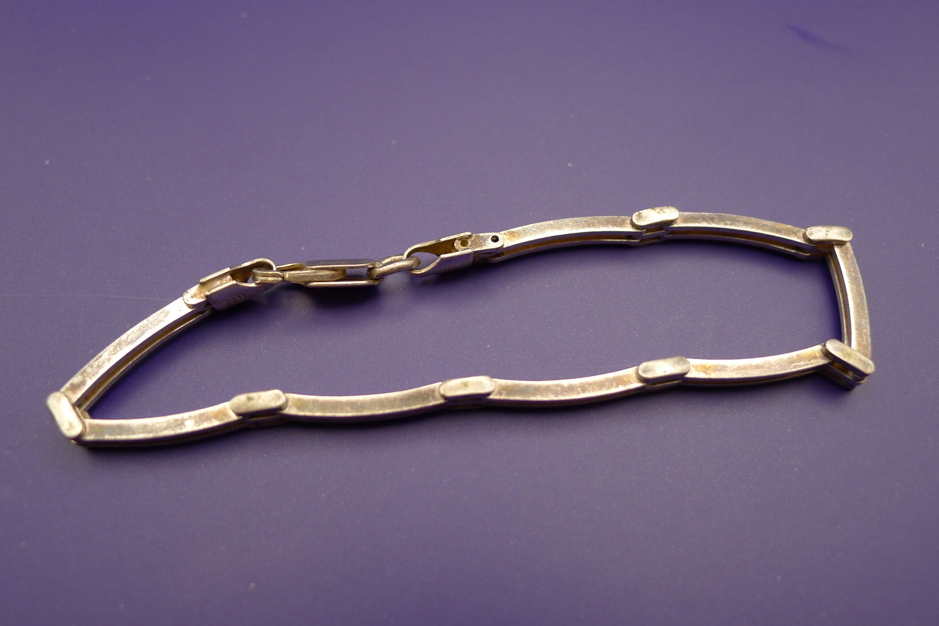 Elegant sterling sølv armbånd i pen brukt stand