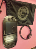 Front av PS Vita OLED med skjerm