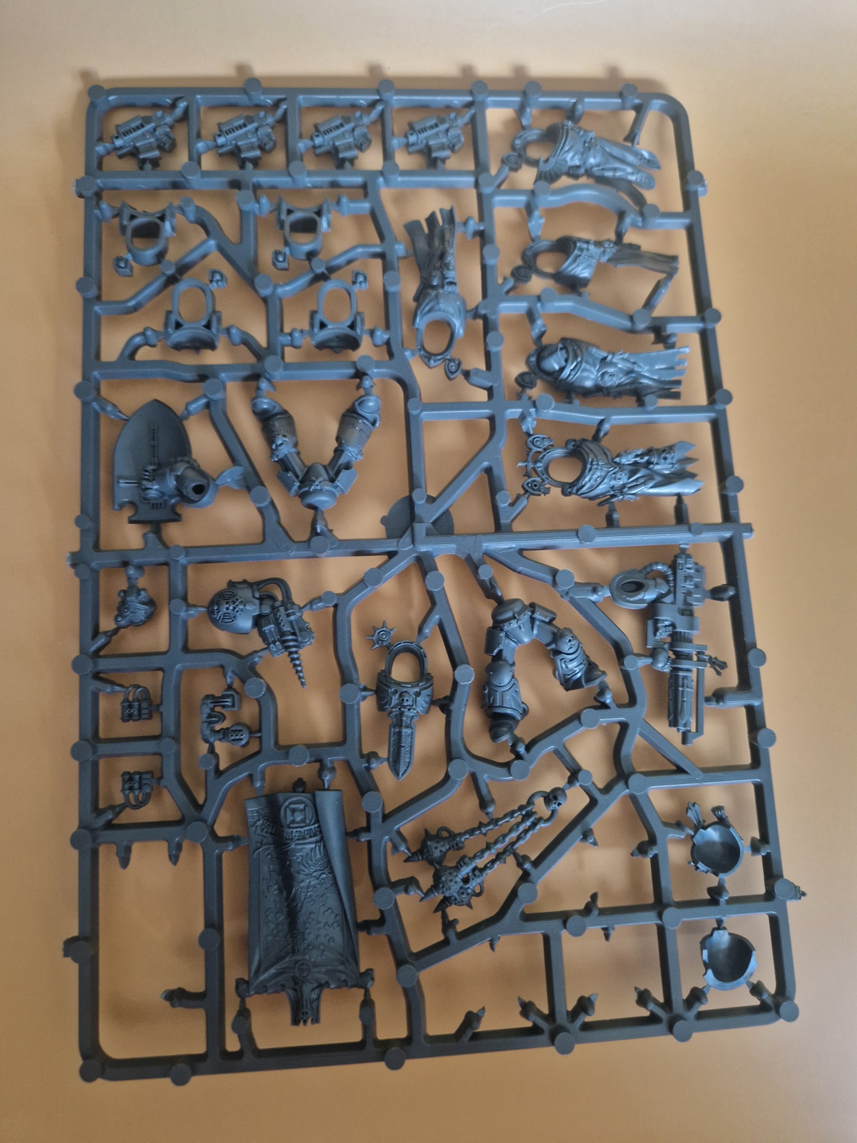 Command Squad-sprue med kappe og spesialdeler